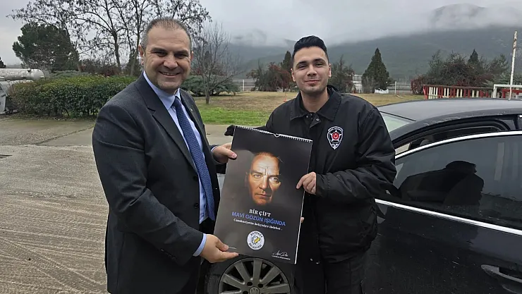 Başkan Dilsiz, Vatandaşlara Hediye Dağıttı