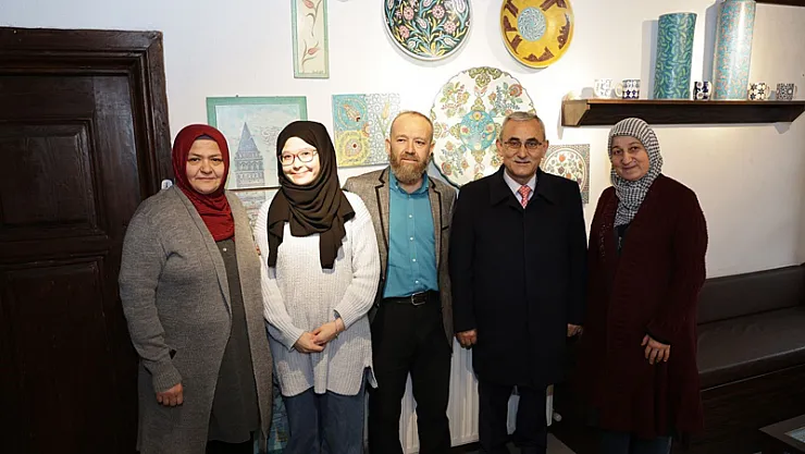 Başkan Işık Çini Sanatçısı İsmail Yiğit’i Ziyaret Etti