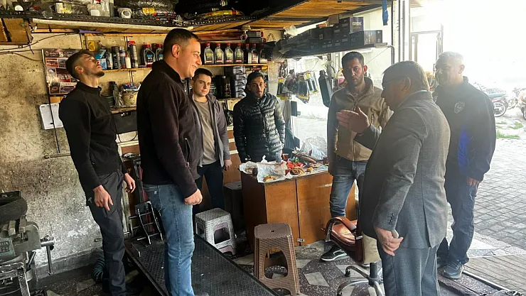Başkan Özaşkın, Esnafın Taleplerini Not Alıyor