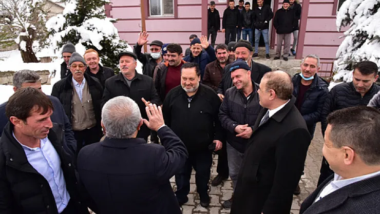 Başkan Zeybek, mahalle ziyaretlerine ara vermiyor