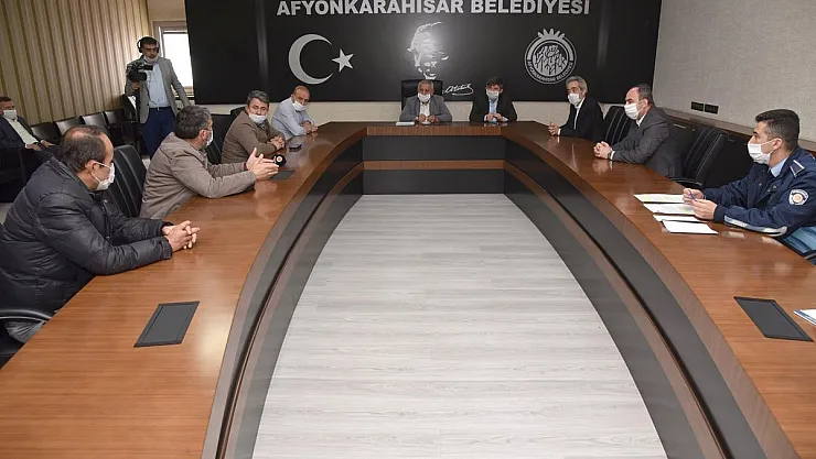 Başkan Zeybek, oda başkanlarıyla istişare etti