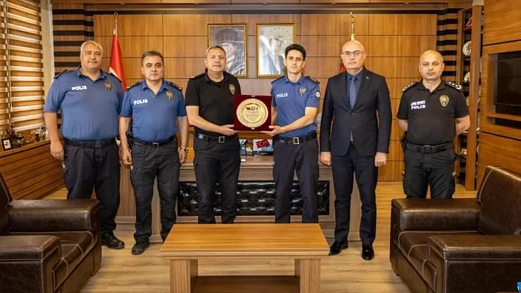 Başkomiser Özen'e Veda Töreni