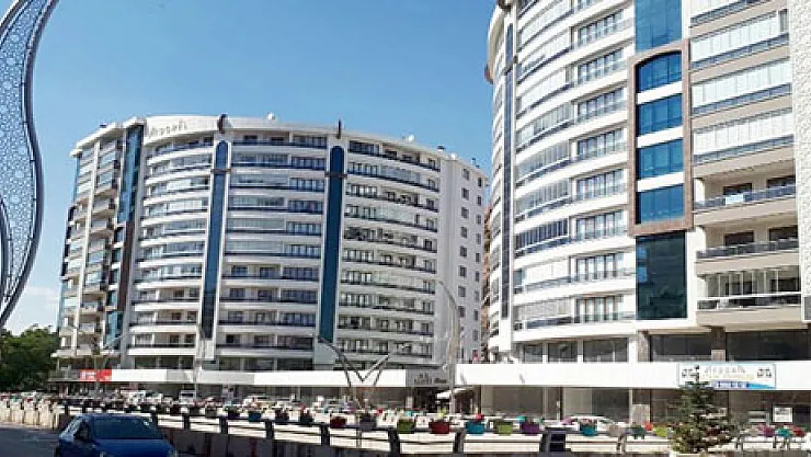Belediye AFDORA Sitesi'ndeki daireleri ile dükkanını satıyor