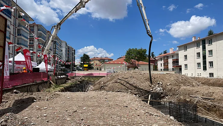 Belediye'nin Temel Atma Töreninde Taytak'a Teşekkür