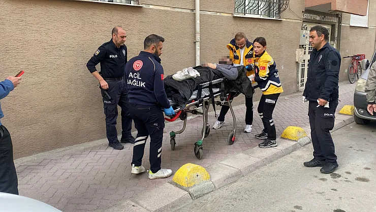 Bıçakla Yaralanıp 112'yi Arayan Şahıs: 'Benim İçin Zahmet Etmeyin'