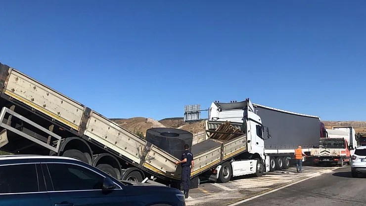 Bilecik'te 3 Aracın Karıştığı Zincirleme Trafik Kazasında 1 Kişi Yaralandı