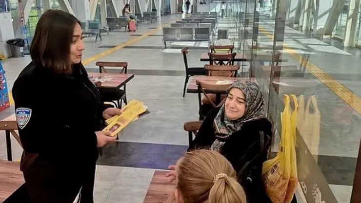 Bilecik'te Dolandırıcılık Ve Düzensiz Göçe Karşı Uyarı