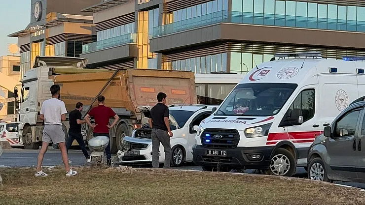 Bilecik'te İki Aracın Karıştığı Trafik Kazasında 3 Kişi Yaralandı