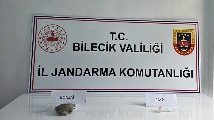Bilecik'te Jandarmanın Şüphe Üzerine Durdurduğu Araçtan Uyuşturucu Çıktı