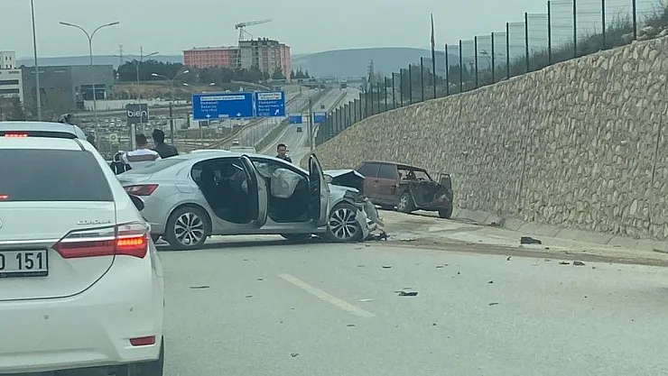 Bilecik'te Kaza, 4 Yaralı