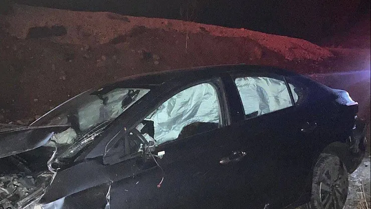 Bilecik'te Kontrolden Çıkan Otomobil Şarampole Uçtu, 2 Yaralı