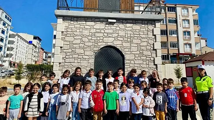 Bilecik'te Öğrencilere Trafik Farkındalığı Eğitimi Verildi