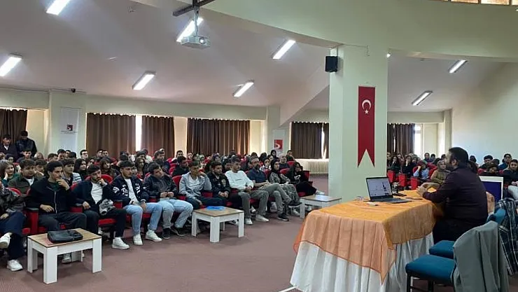 Bilecik'te Osmaneli MYO Öğrencilerine Teknoloji Bağımlılığı Eğitimi Verildi