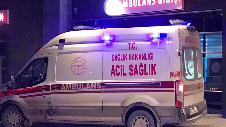 Bilecik'te Otobüs İle Otomobil Çarpıştı: 3 Yaralı