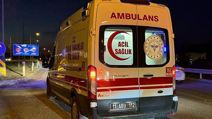 Bilecik'te Tırla Otomobil Çarpıştı: 4 Yaralı