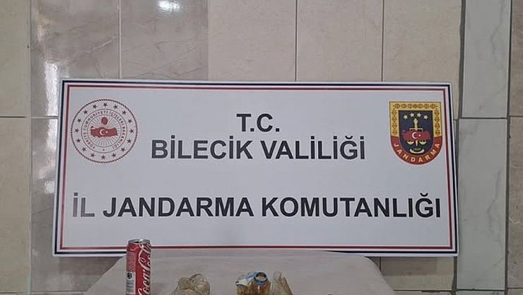 Bilecik'te trafiği tehlikeye atan şüpheli tırda uyuşturucu bulundu.