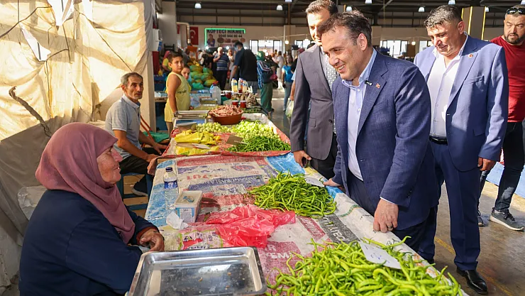 Bilecik Valisi Faik Oktay Sözer, Söğüt Perşembe Pazarı'nda Esnafla Buluştu