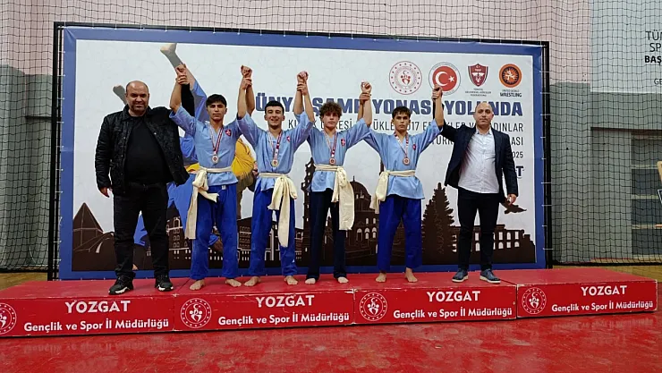 Bilecikli Güreşçi Mikail Zaloğlu'ndan Türkiye Şampiyonluğu