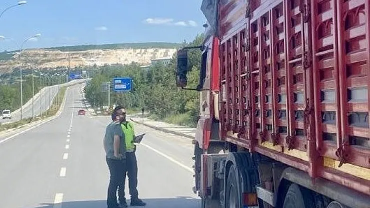 Bilecikte 2 Yabancı Uyruklu Kişi Sınır Dışı Edildi