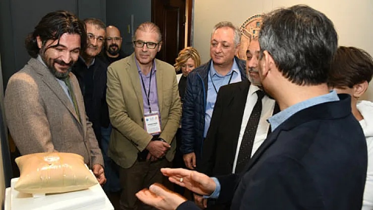 'Bir Sanatçı Ütopyası: Güzel Dünya'  adlı seramik sergisi açıldı