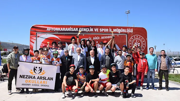 Bisiklet Müsabakalarında Büyük Yarış