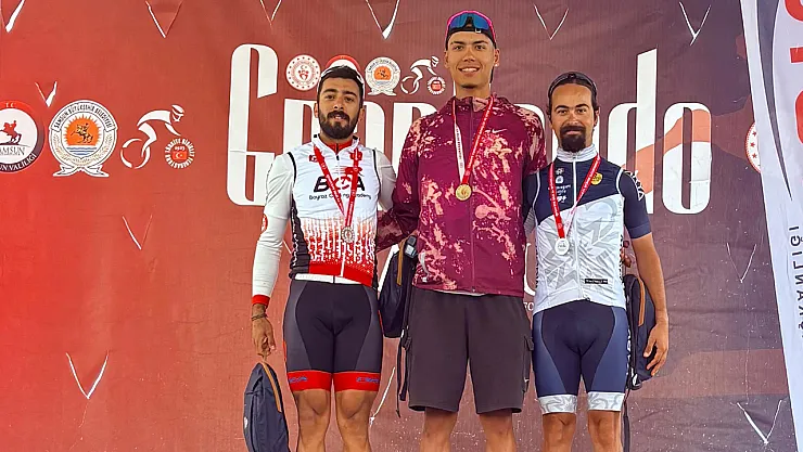 Bisiklet Sporcusu Mert Hüner Samsun'daki Yarışta 3'üncü Oldu