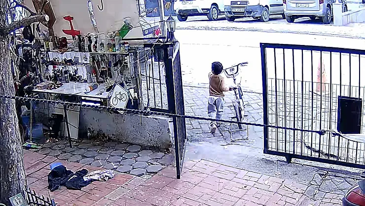 Bisikleti Çaldılar, Sahibinin Yüreğini Sızlattılar