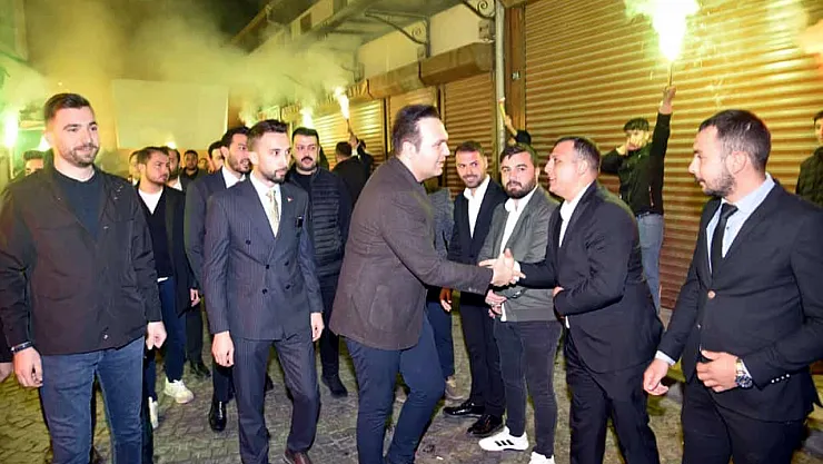 'Biz Dünyanın En Büyük Gençlik Hareketiyiz'