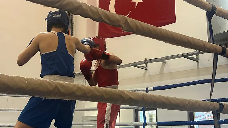 Boksseverler Afyon'da Toplandı: Gençler Türkiye İçin Mücadele Edecek!