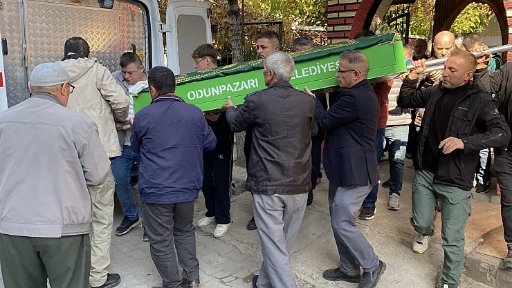 Boynu Kesilen Anne Toprağa Verildi, Engelli Oğlu Adliyeye Sevk Edildia