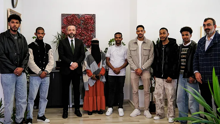 BŞEÜ Rektör Yardımcısı Yabancı Öğrencilerle Buluştu