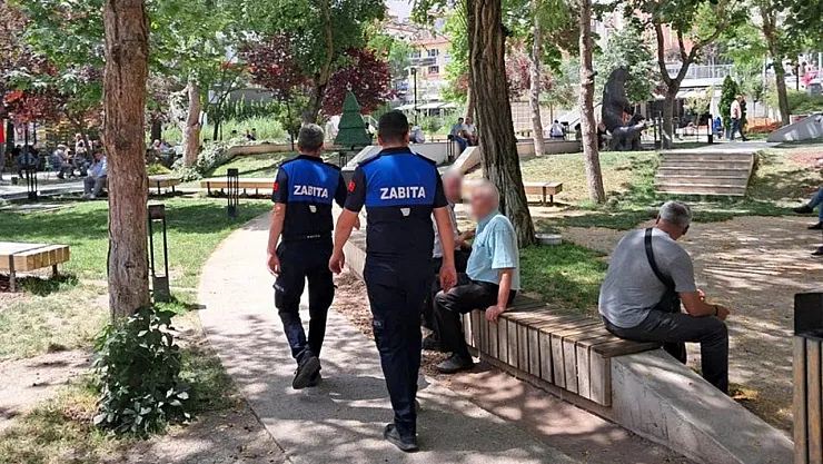 Bu Kentte Yere İzmarit Atan Yandı