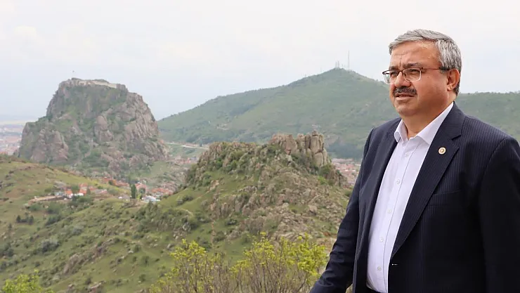 'Bu millet yıkılmaz'