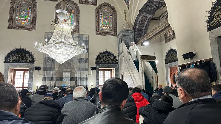 Bugünkü Cuma Hutbesi'nde Neler Söylendi?