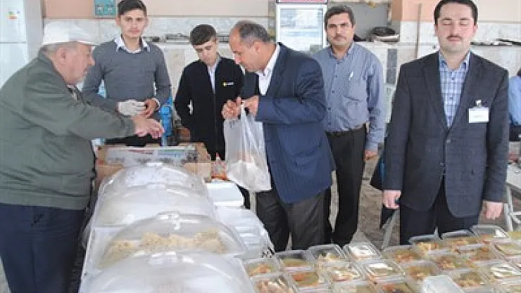 Bütün gayemiz bir fazla öğrenciye yardımcı olmak