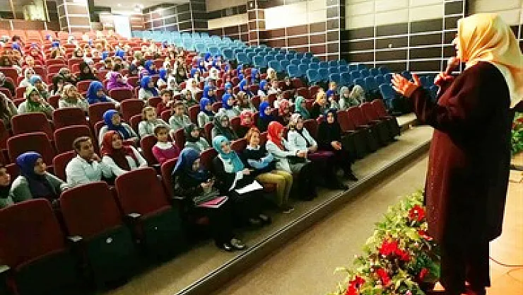 'Büyüyen Türkiye'nin ümidi eğitimli gençlerde'