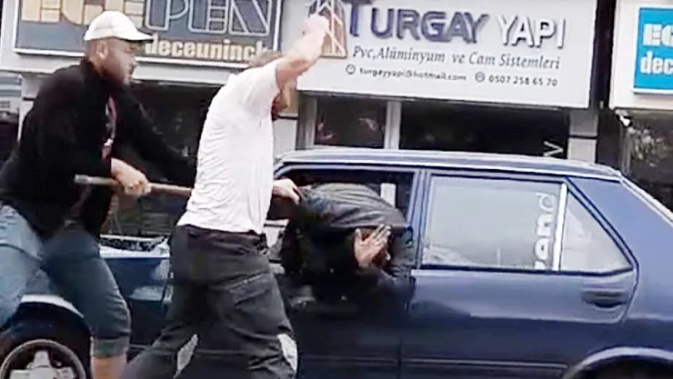 Camdan Çıkardıkları Sürücüyü Darp Eden 3 Şahıs Tutuklandı