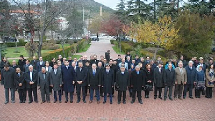 Çelenk töreni düzenlendi – Kocatepe Gazetesi