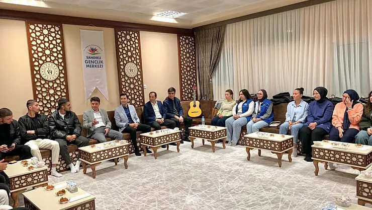 Çengel Sandıklı'nın Gençleri İle Sohbet Etti