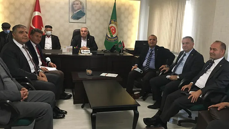 CHP heyeti çiftçinin sorunlarını istişare etti