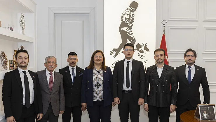 'CHP İle Ters Düşüyoruz, Köksal'la Aynı Yoldayız'