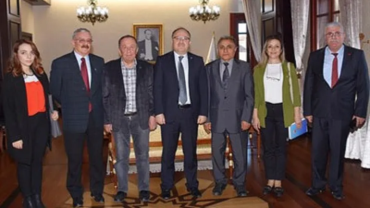 CHP’den Vali Tutulmaz’a ziyaret – Kocatepe Gazetesi