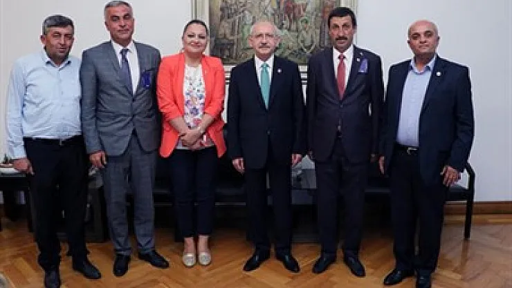 CHP'li Belediye Başkanları Kılıçdaroğlu ile buluştu
