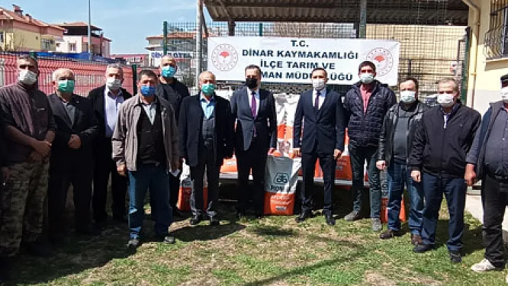 Çiftçilere ayçiçeği tohumu dağıtıldı