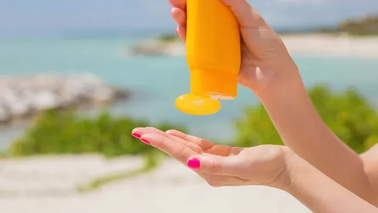Cildinizi Güneşe Karşı Koruyacak Etkili Doğal Yöntemler