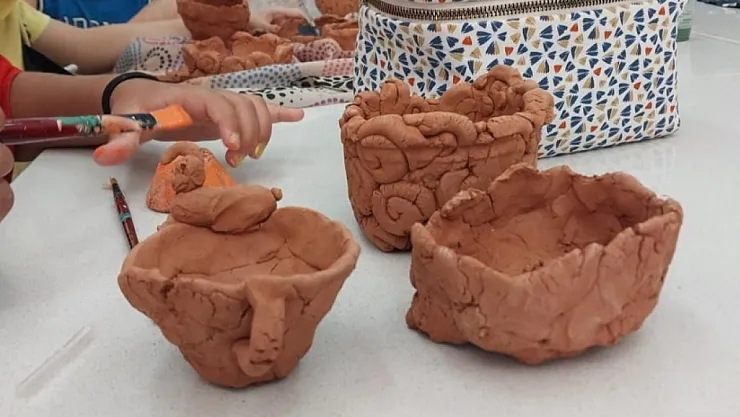 Çocuk Üniversitesi'nde minikler seramikle hayal güçlerini geliştirdi