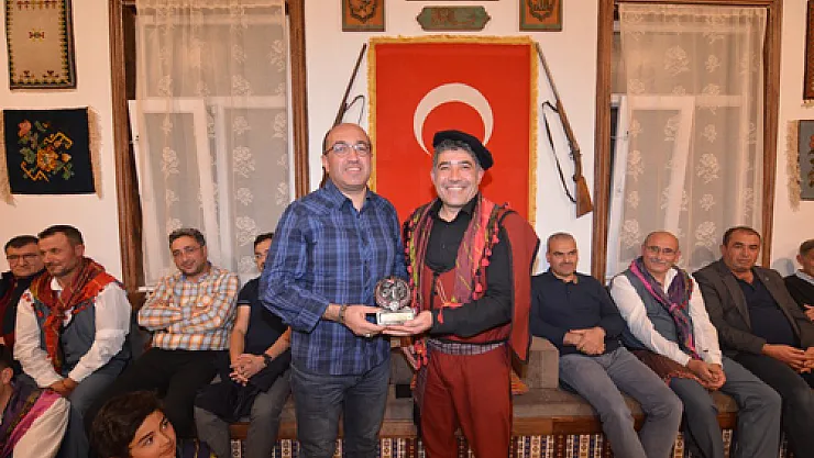 Çöl, Gardaş Yarenler Derneği Gecesini Katıldı