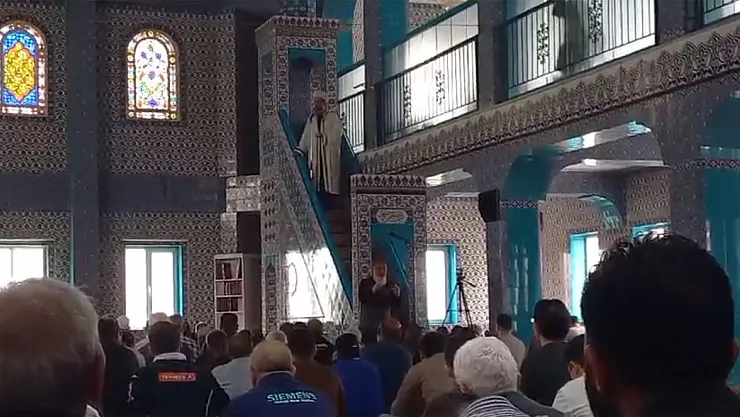 Cuma Hutbesi, İşaret Diline Çevrildi