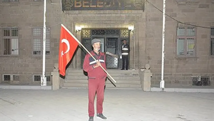 Cumhurbaşkanı Erdoğan'a destek için yürüyor