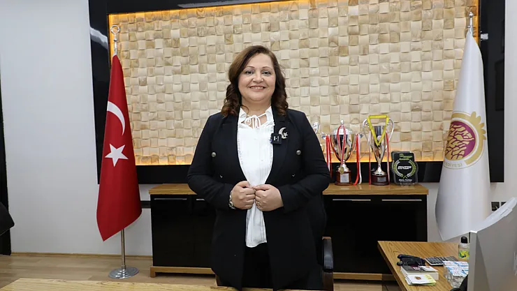 'Cumhuriyetimiz 101 Yaşında Ulu Bir Çınardır'